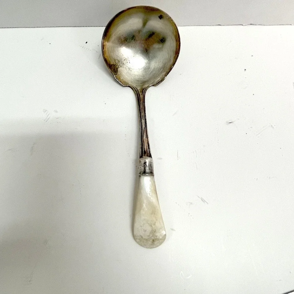 Antique Silverplate & Mother of Pearl Handle Gravy Sauce Condiment Ladle